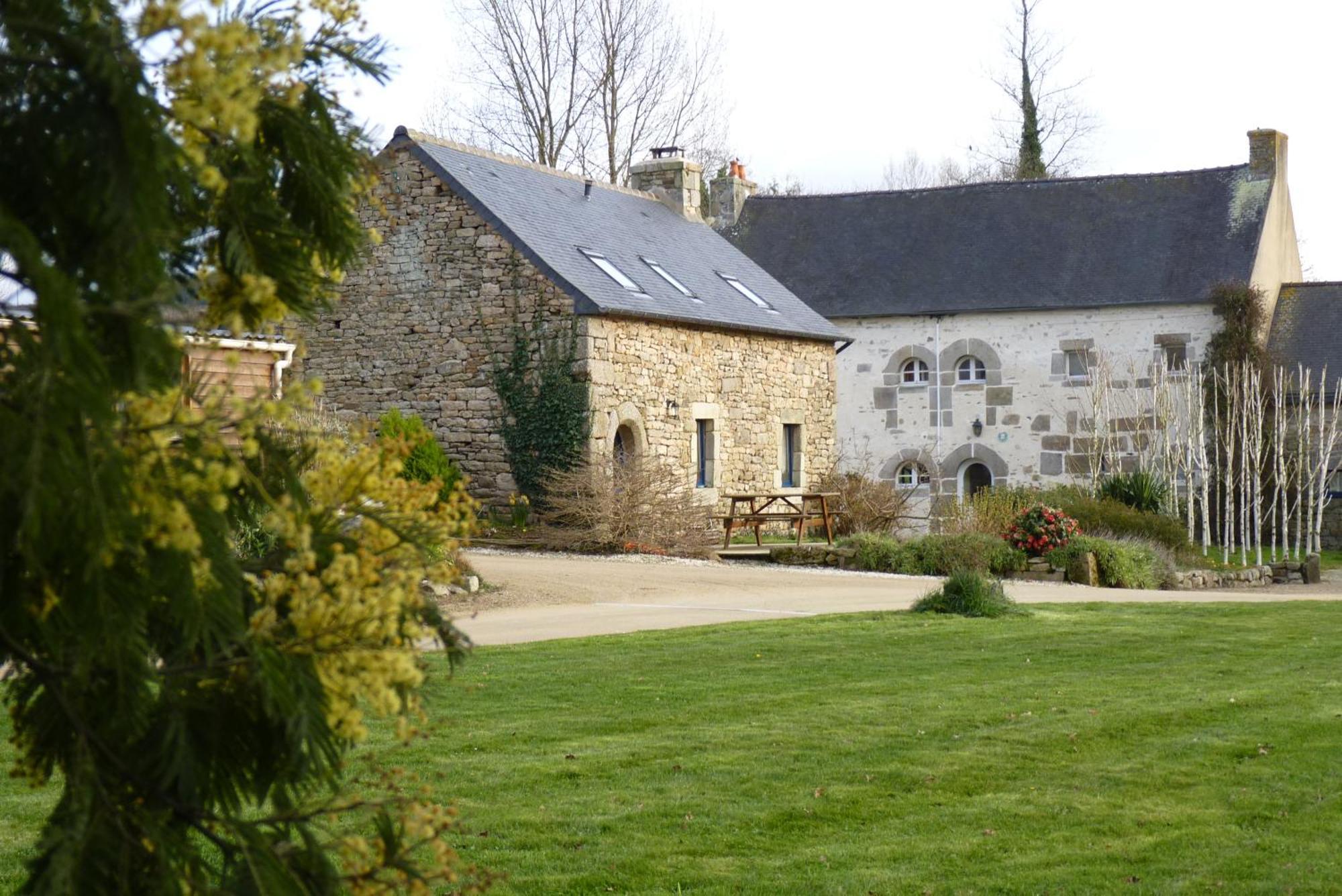 Gites De La Haie Plouegat-Moysan Экстерьер фото